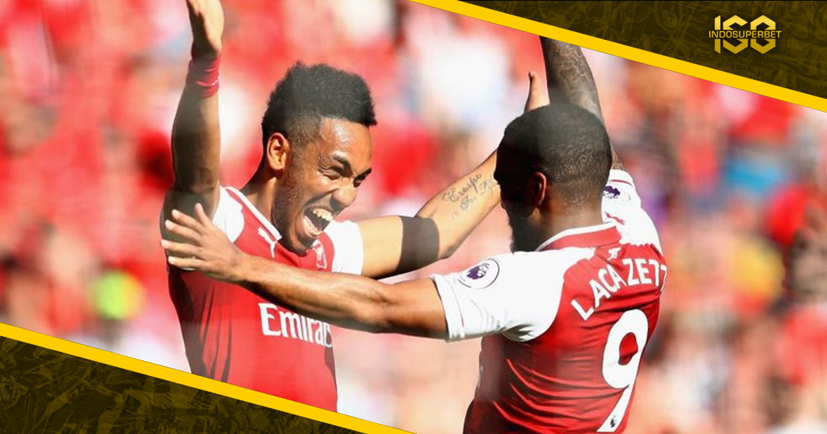 Demi Lacazette, Aubameyang Rela Dimainkan Sebagai Sayap