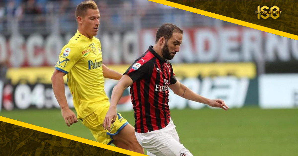 Higuain Dua Gol, Milan Taklukkan Chievo 3-1